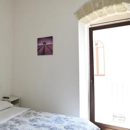 Due Archi Szálloda *