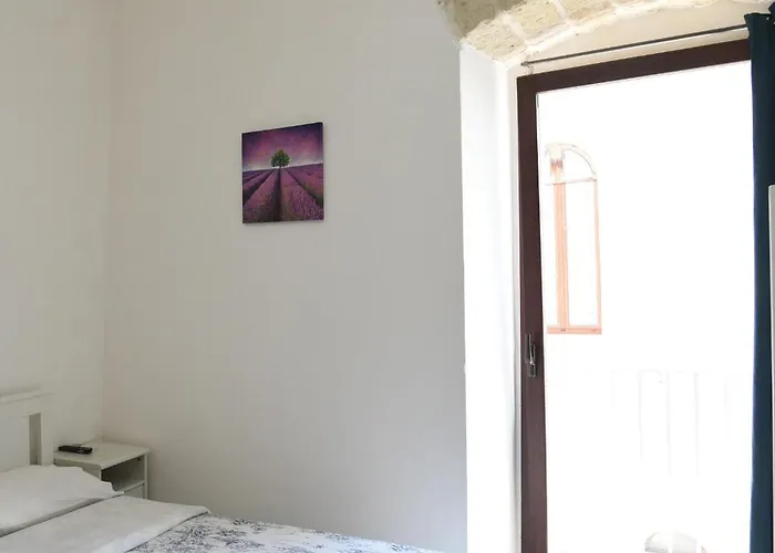 Due Archi Szálloda *