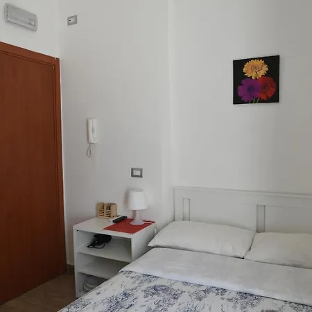 Готель Due Archi Барі